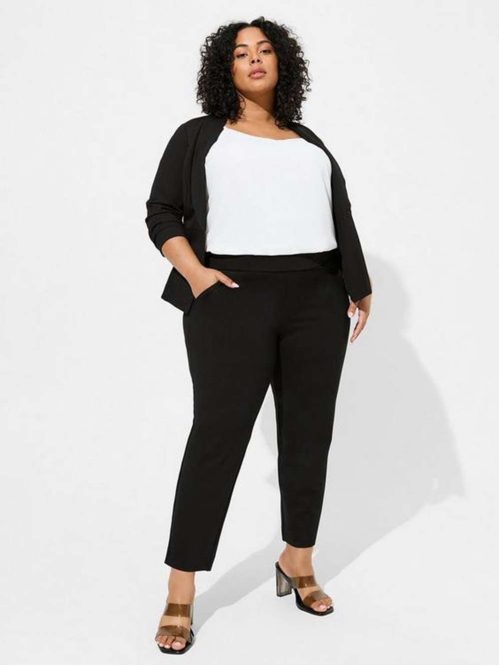 Studio by Torrid Black Ankle Cropped Pants size 4 fits size 24, 26, 28